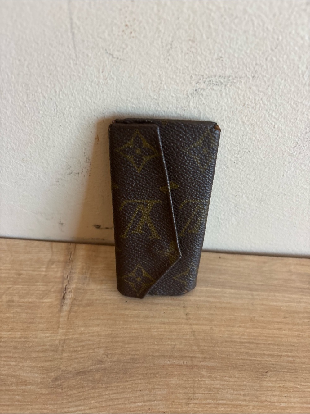 Authentic Louis Vuitton monogram key holder